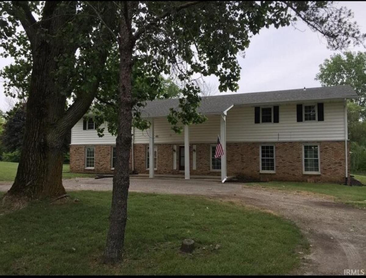 Picture of Home For Sale in Greentown, Indiana, United States