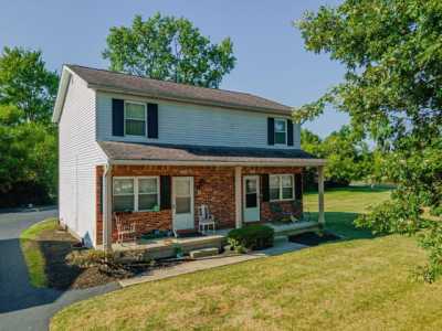 Home For Sale in Grove City, Ohio