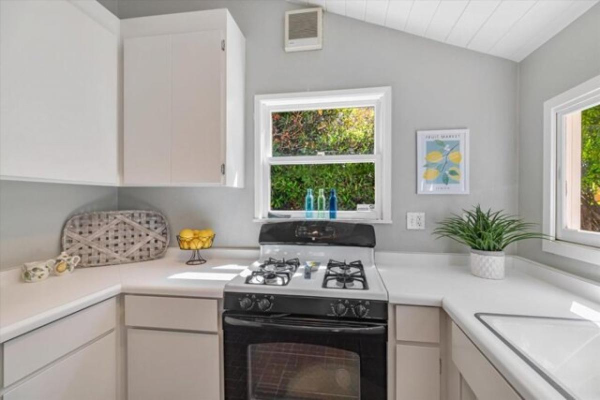 Picture of Home For Sale in Capitola, California, United States