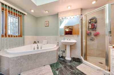 Home For Sale in Bensenville, Illinois