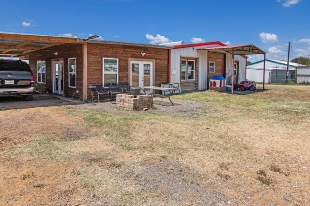 Picture of Home For Sale in Alvarado, Texas, United States