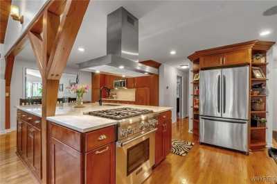 Home For Sale in Orchard Park, New York