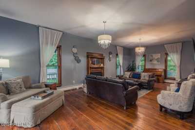 Home For Sale in Hagaman, New York