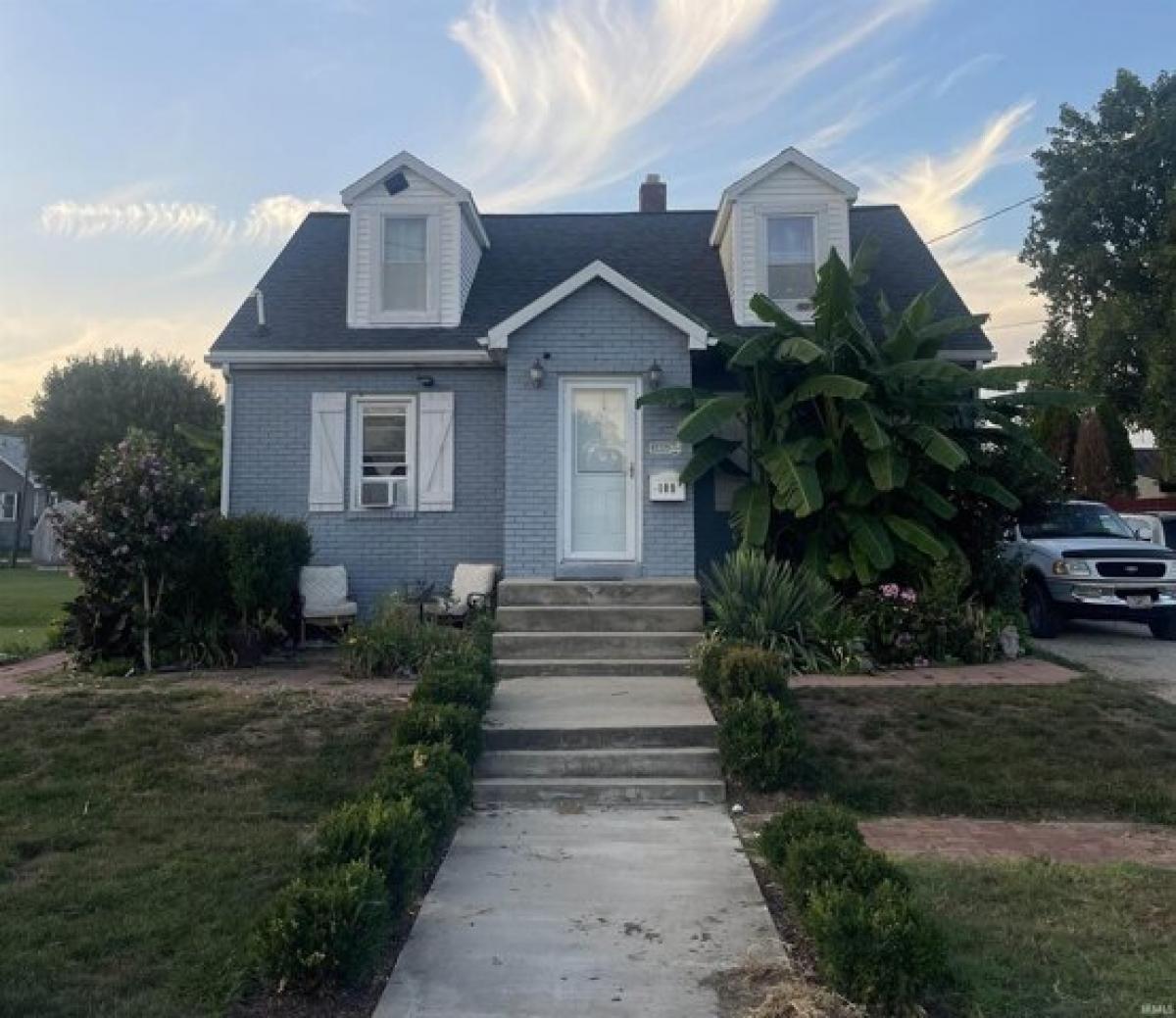 Picture of Home For Sale in Huntingburg, Indiana, United States