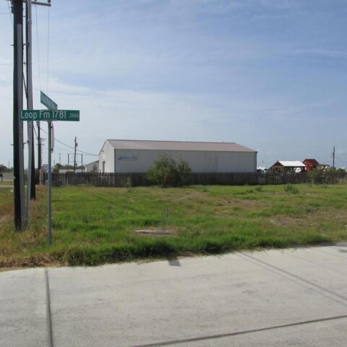 Picture of Residential Land For Sale in Rockport, Texas, United States