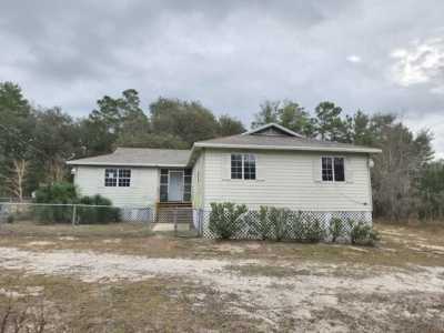 Home For Sale in Hawthorne, Florida