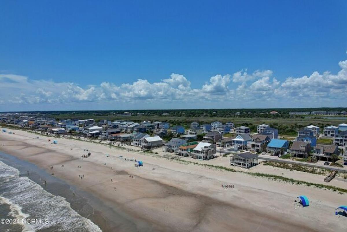 Picture of Home For Sale in Ocean Isle Beach, North Carolina, United States