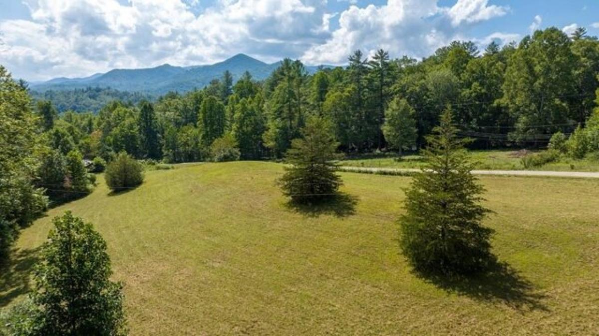 Picture of Residential Land For Sale in Franklin, North Carolina, United States