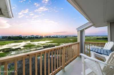 Home For Sale in Carolina Beach, North Carolina