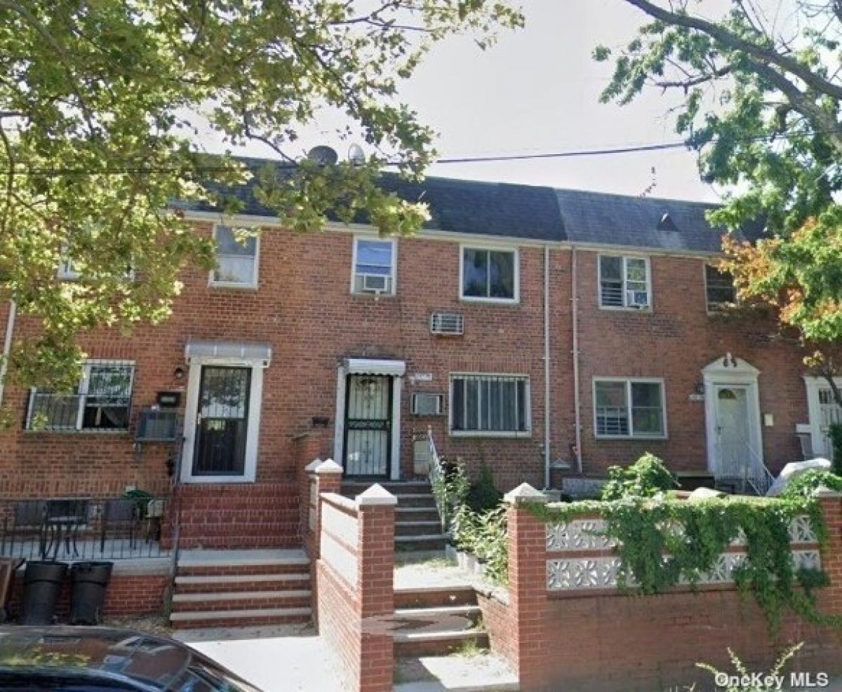 Picture of Home For Rent in Flushing, New York, United States