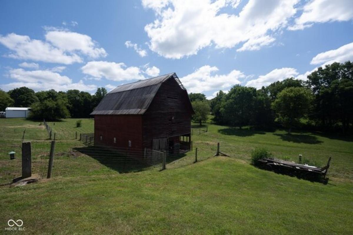 Picture of Home For Sale in Fillmore, Indiana, United States