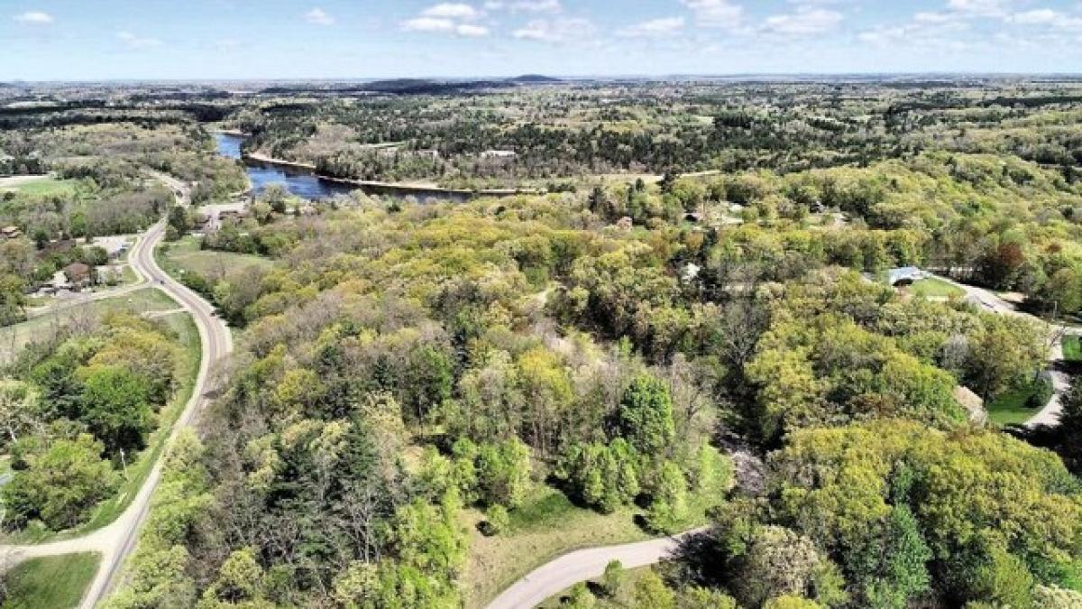 Picture of Residential Land For Sale in Baraboo, Wisconsin, United States