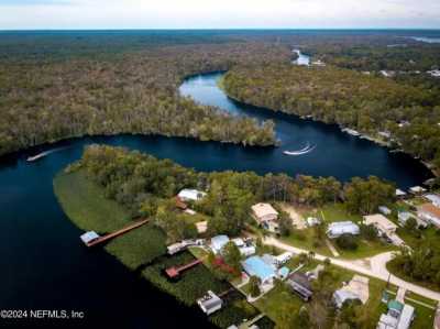 Home For Sale in Satsuma, Florida