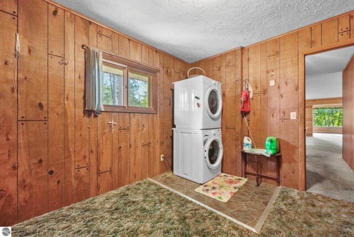 Picture of Home For Sale in Kalkaska, Michigan, United States