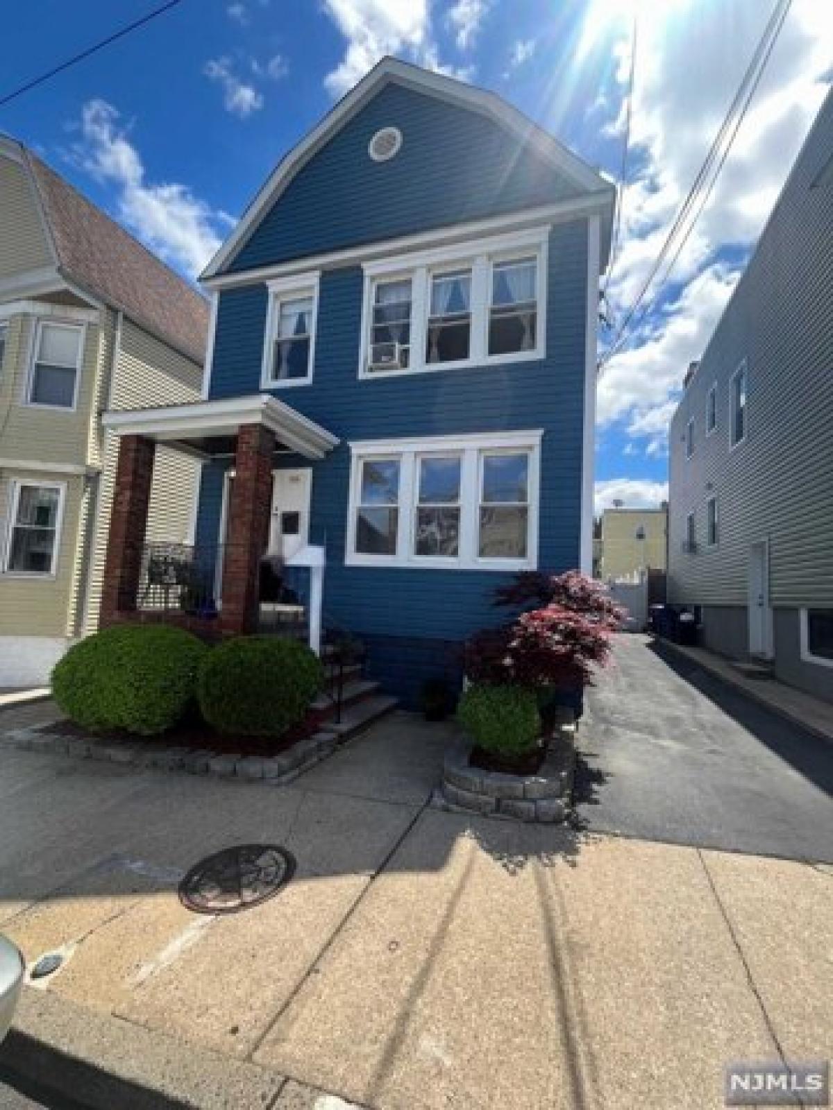 Picture of Home For Rent in Kearny, New Jersey, United States