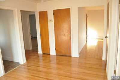 Home For Rent in Palisades Park, New Jersey