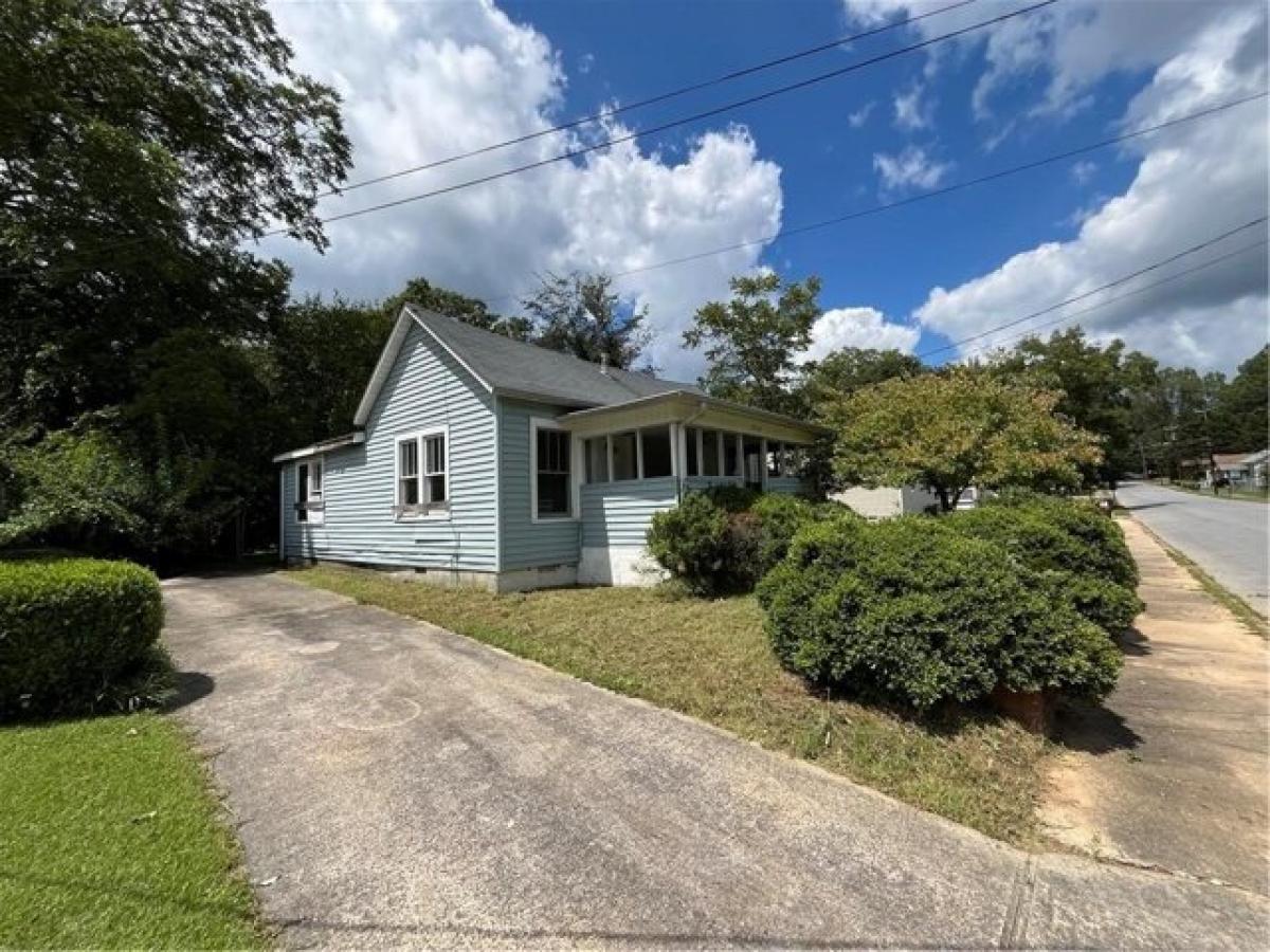 Picture of Home For Sale in Cedartown, Georgia, United States