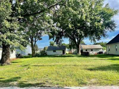 Residential Land For Sale in New Windsor, Illinois