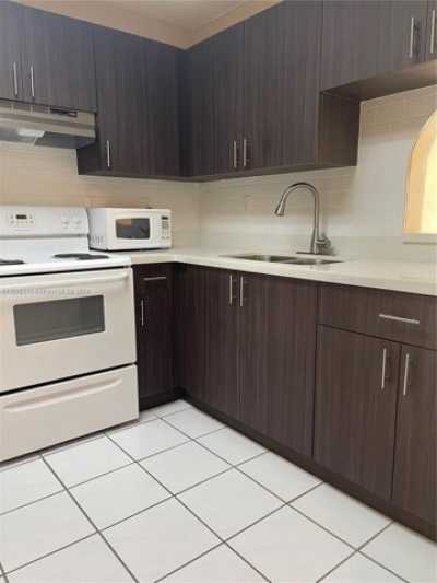 Apartment For Rent in Hialeah, Florida