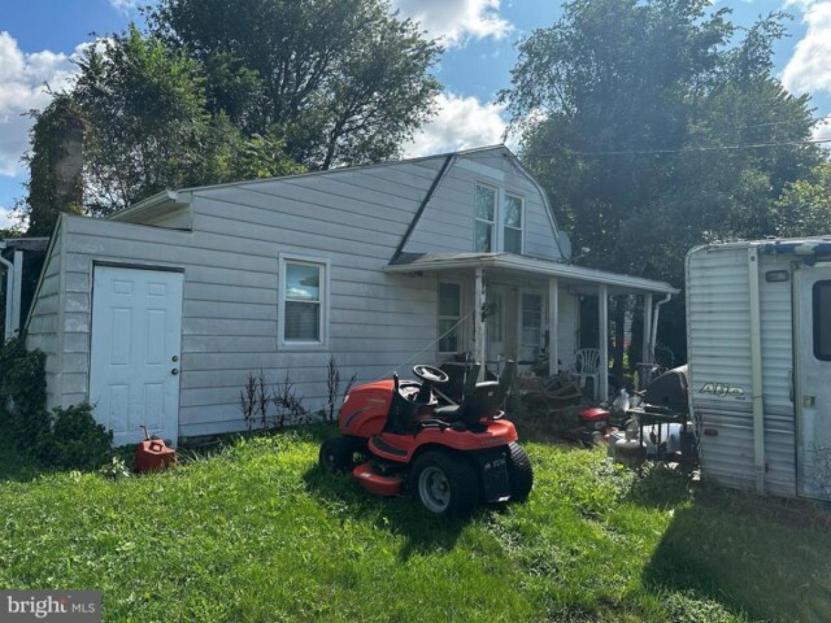 Picture of Home For Sale in Hummelstown, Pennsylvania, United States