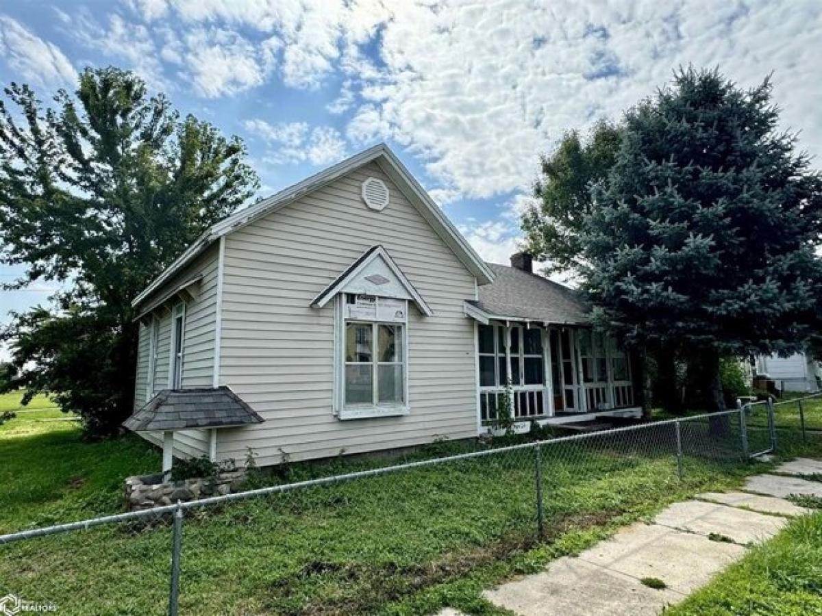 Picture of Home For Sale in Scranton, Iowa, United States