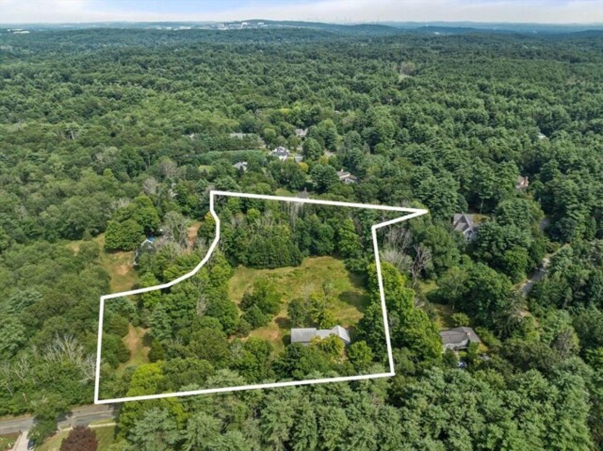 Picture of Residential Land For Sale in Weston, Massachusetts, United States