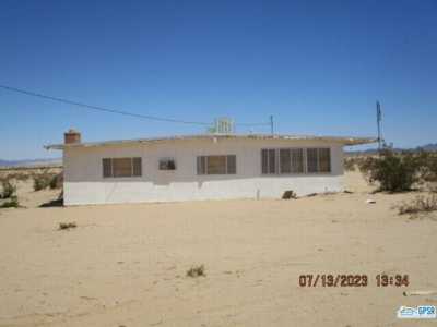 Home For Sale in Twentynine Palms, California