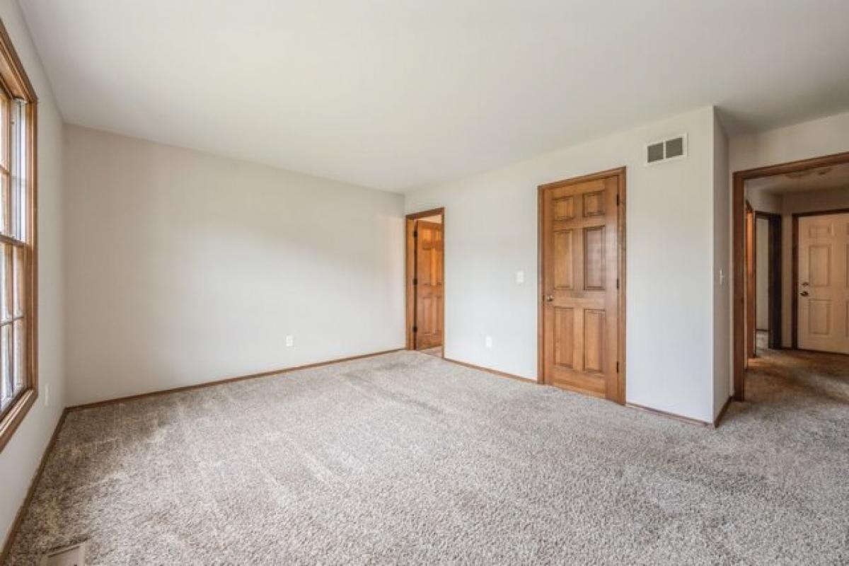 Picture of Home For Rent in South Elgin, Illinois, United States