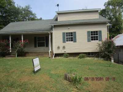 Home For Sale in Elizabethtown, Illinois