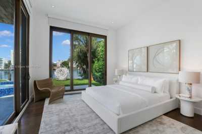 Home For Sale in Bal Harbour, Florida