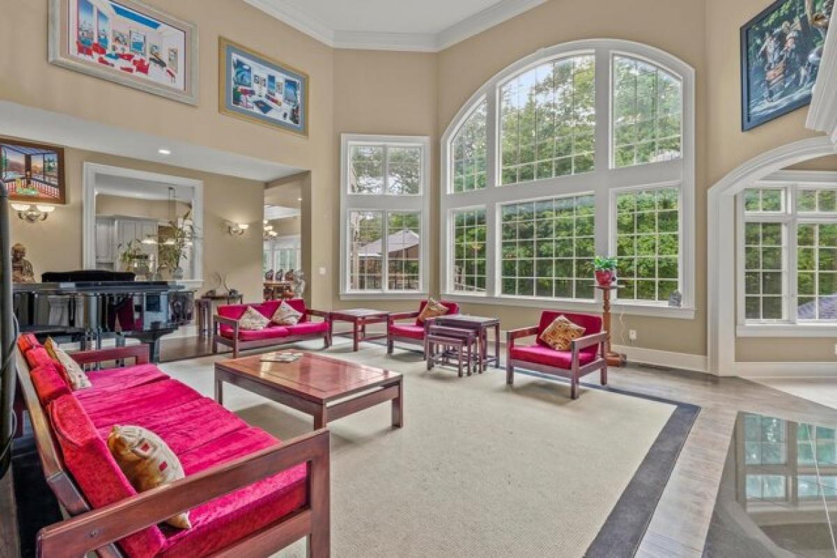 Picture of Home For Sale in Upper Arlington, Ohio, United States