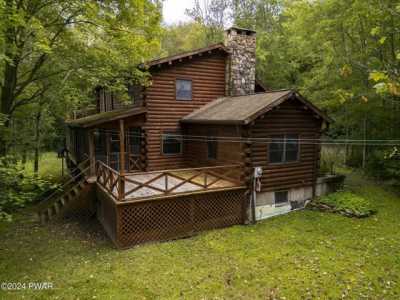 Home For Sale in Waymart, Pennsylvania