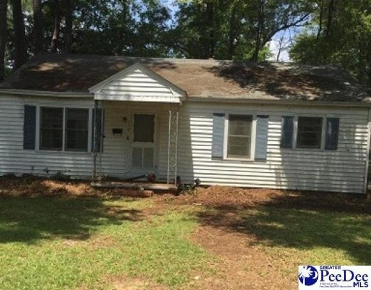 Picture of Home For Sale in Cheraw, South Carolina, United States