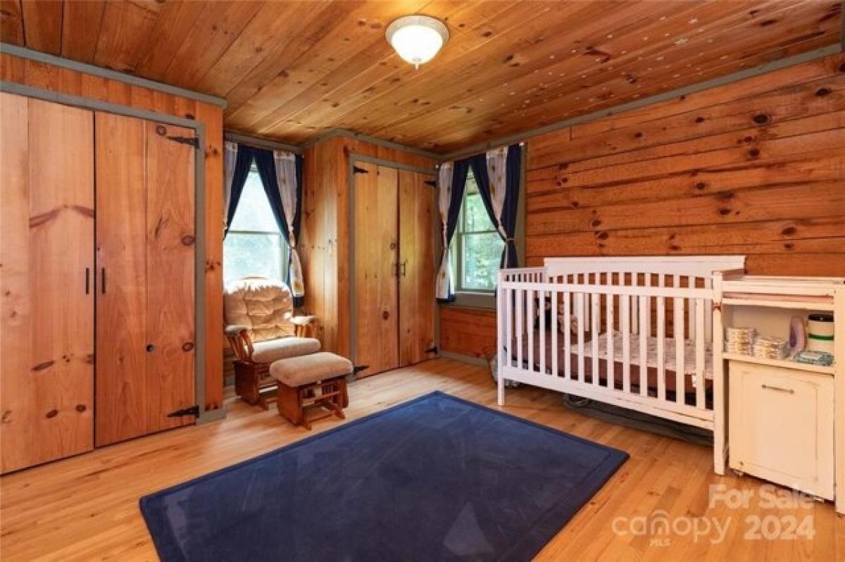 Picture of Home For Sale in Cullowhee, North Carolina, United States