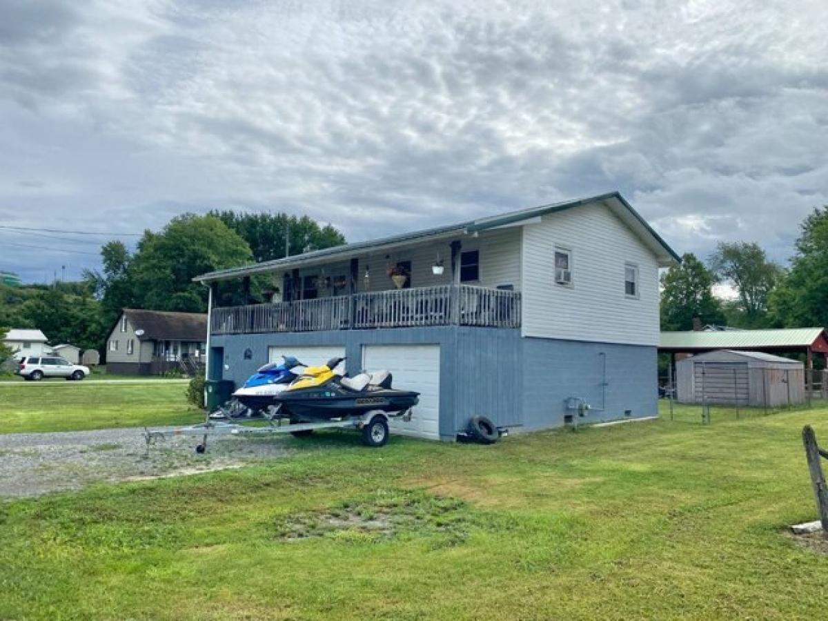 Picture of Home For Rent in Buckhannon, West Virginia, United States