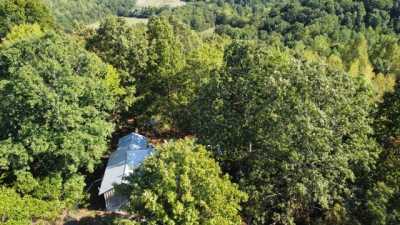 Home For Sale in Hohenwald, Tennessee