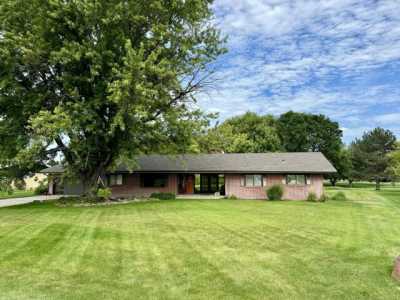 Home For Sale in Holdrege, Nebraska