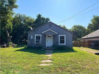 Home For Sale in Gainesville, Texas