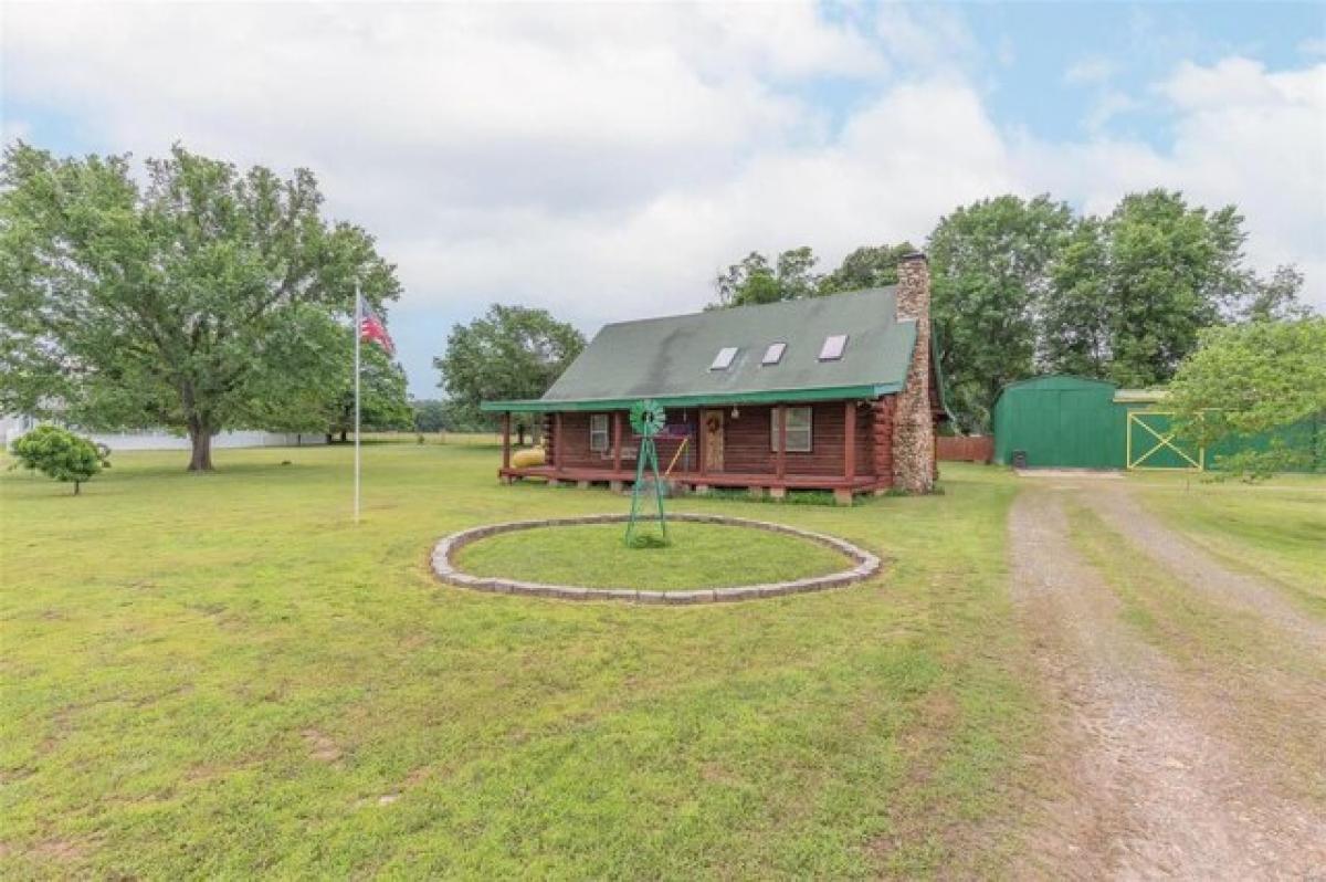 Picture of Home For Sale in Piedmont, Missouri, United States