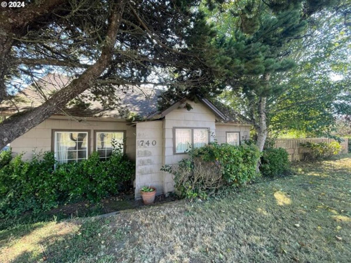 Picture of Home For Sale in Bandon, Oregon, United States