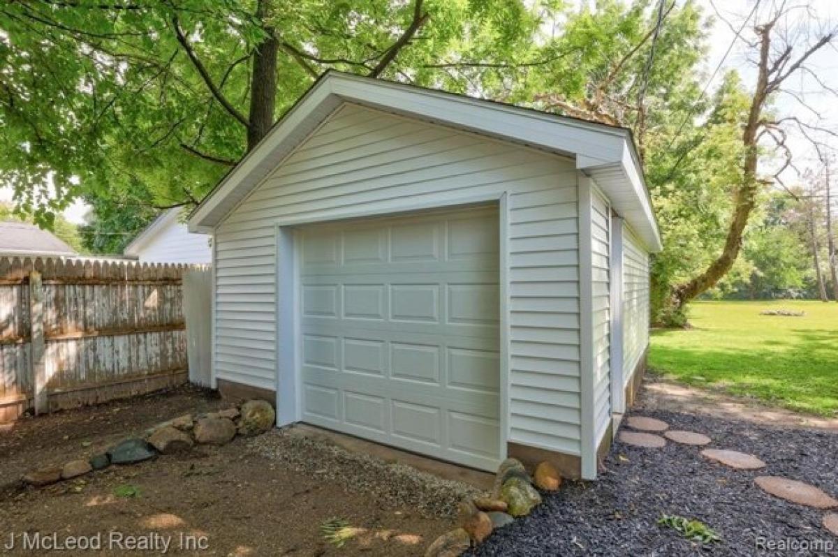 Picture of Home For Sale in Caro, Michigan, United States