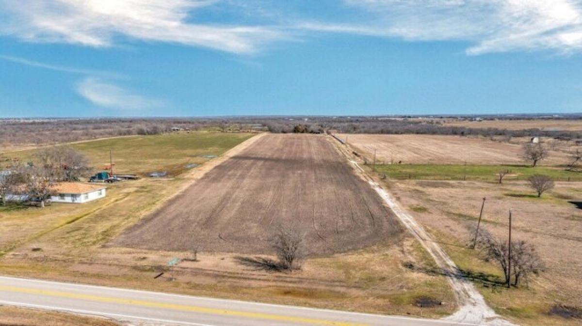 Picture of Residential Land For Sale in Axtell, Texas, United States