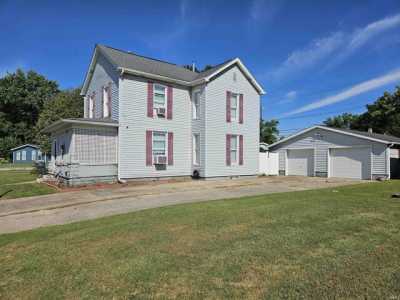 Home For Sale in Washington, Indiana