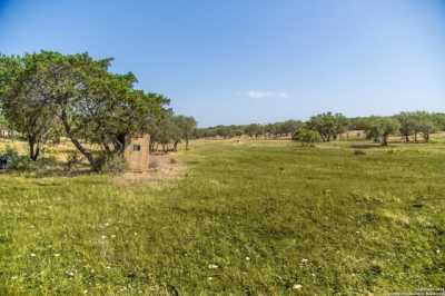 Residential Land For Sale in Rocksprings, Texas