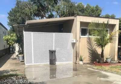 Home For Sale in Bell, California