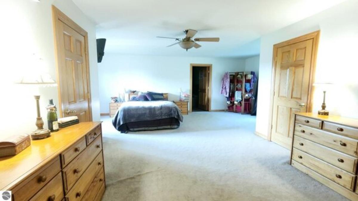 Picture of Home For Sale in East Tawas, Michigan, United States