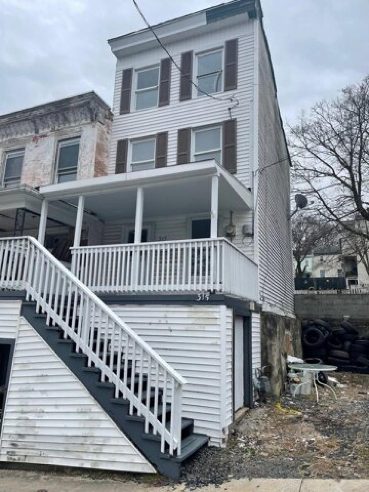 Picture of Home For Sale in Pottsville, Pennsylvania, United States