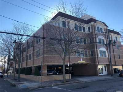 Apartment For Rent in Mineola, New York