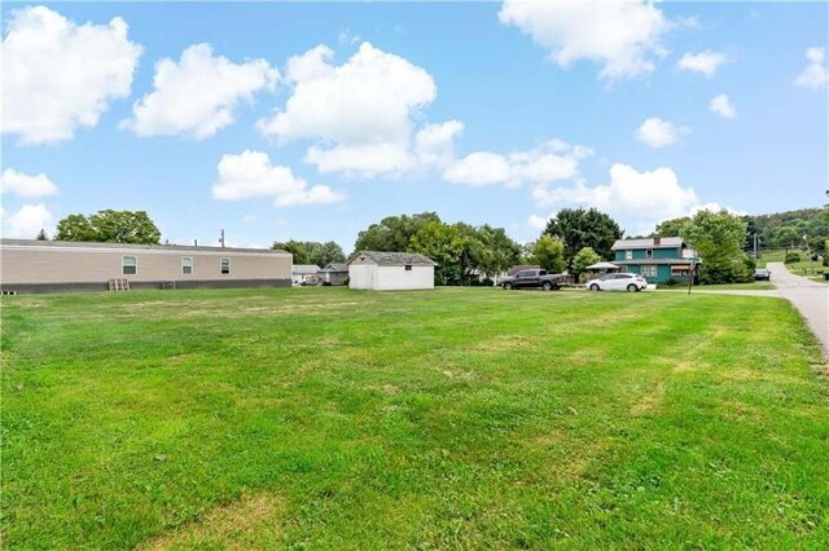 Picture of Home For Sale in Jefferson, Pennsylvania, United States