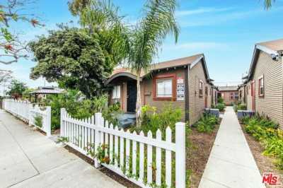 Home For Sale in Huntington Park, California